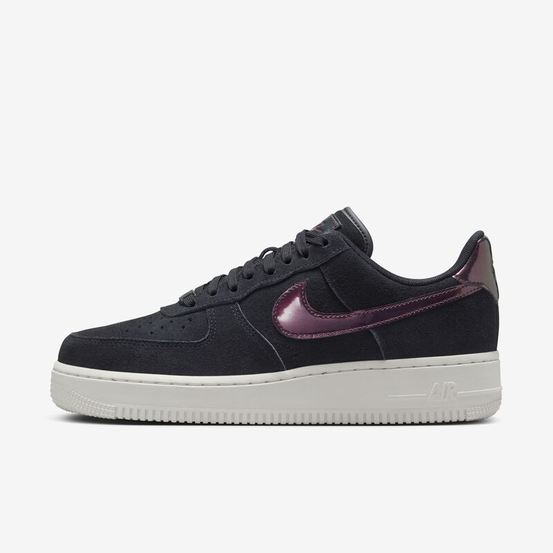 Nike Air Force 1 '07 SE, Negro/Negro-Blanco Cumbre-Granate Noche, hi-res