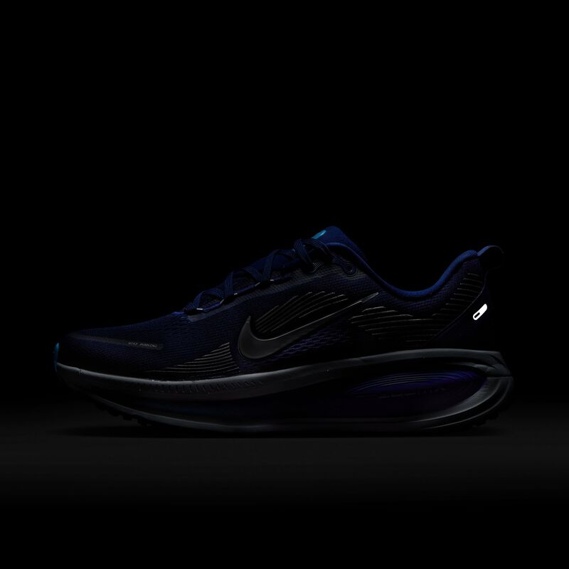 Nike Vomero 18, Verde pálido/Hipercarmesí/Voltio pálido/Plata metalizado, hi-res
