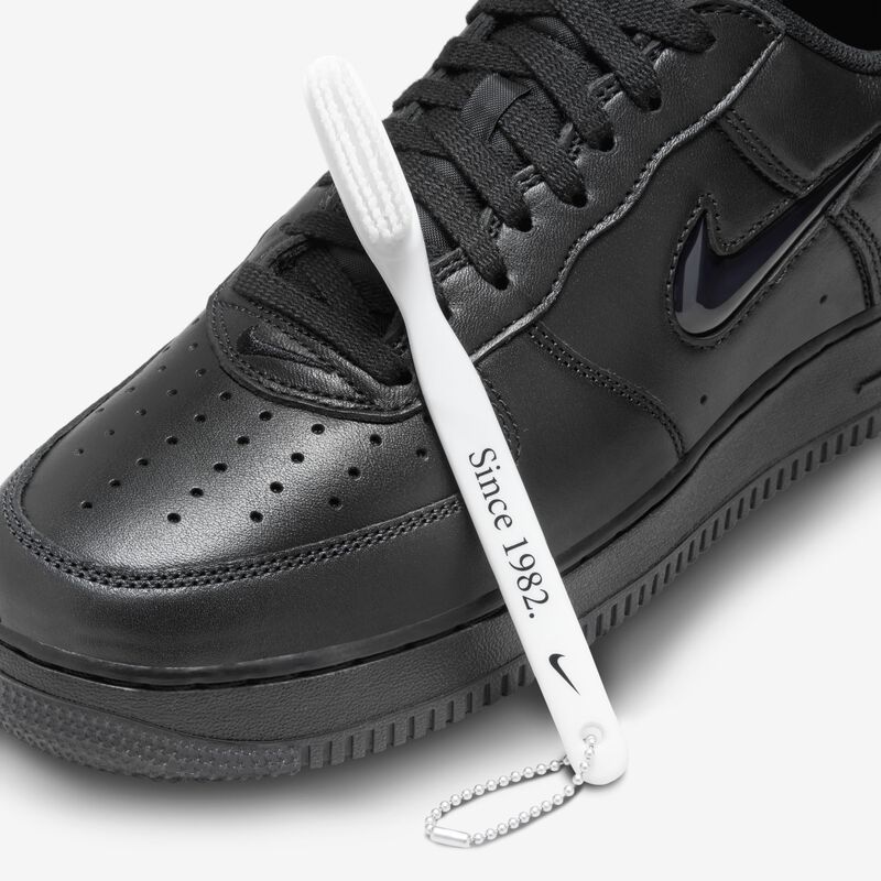 Nike Air Force 1 Low Retro, Negro, hi-res