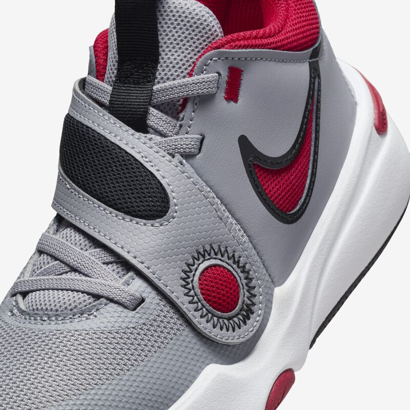 Nike Team Hustle D 11, Gris Cemento/Rojo Gimnasio-Negro-Blanco, hi-res