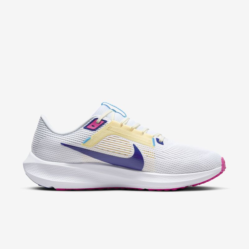 Nike Pegasus 40, Blanco/Polvo de Fotón/Rosa Intenso/Hiper Azul Profundo, hi-res