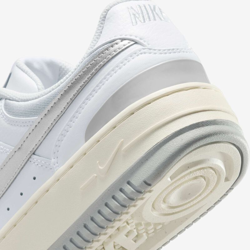 Nike Gamma Force, Blanco/Gris Humo Claro/Polvo Fotón/Plata Metalizado, hi-res