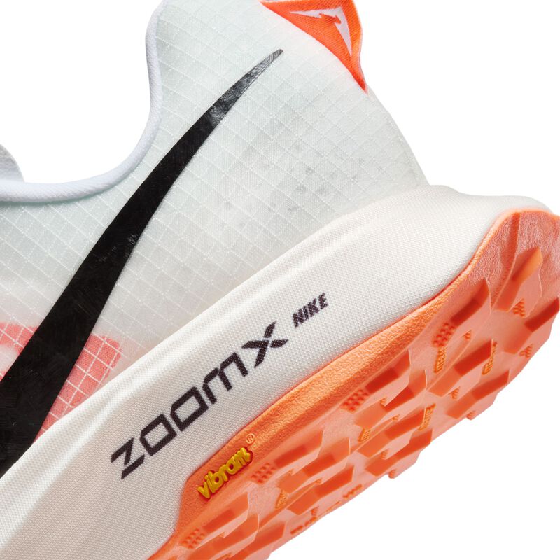 Nike Ultrafly, Blanco/Total Orange/Pale Ivory/Negro, hi-res