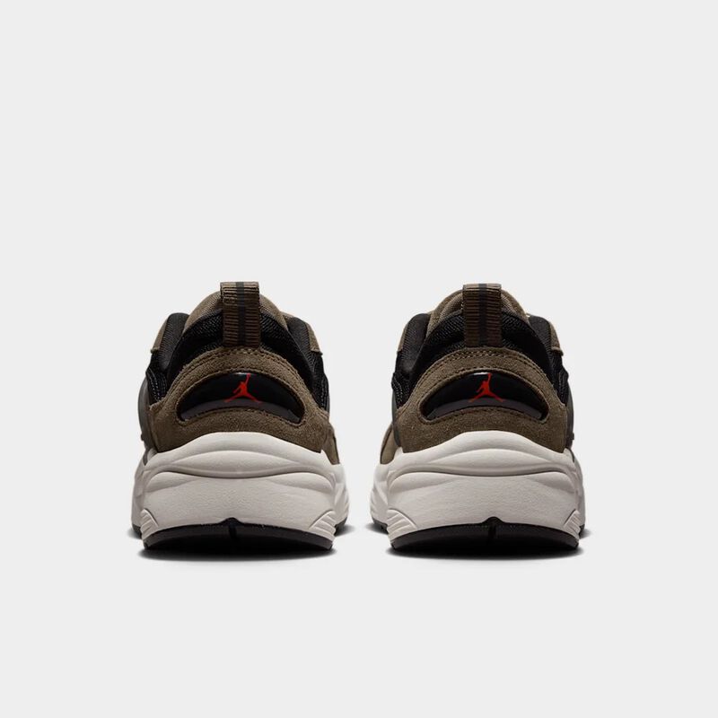 [Ljava.lang.String;@2043f4eb Jordan Trunner O/S, Marr&oacute;n, hi-res