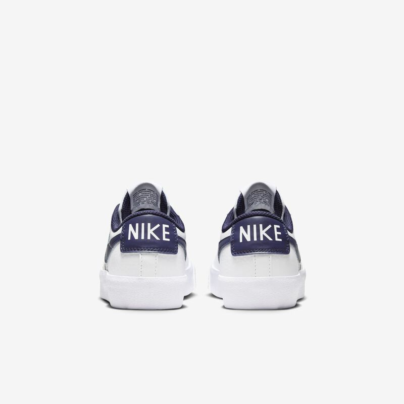 Nike Blazer Low 77, Blanco/Azul marino medianoche-Gris fútbol, hi-res