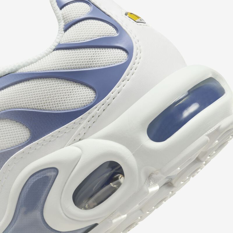 Nike Air Max Plus, Blanco Cumbre/Azul Armería Claro/Gris Fútbol/Pizarra Ceniza, hi-res