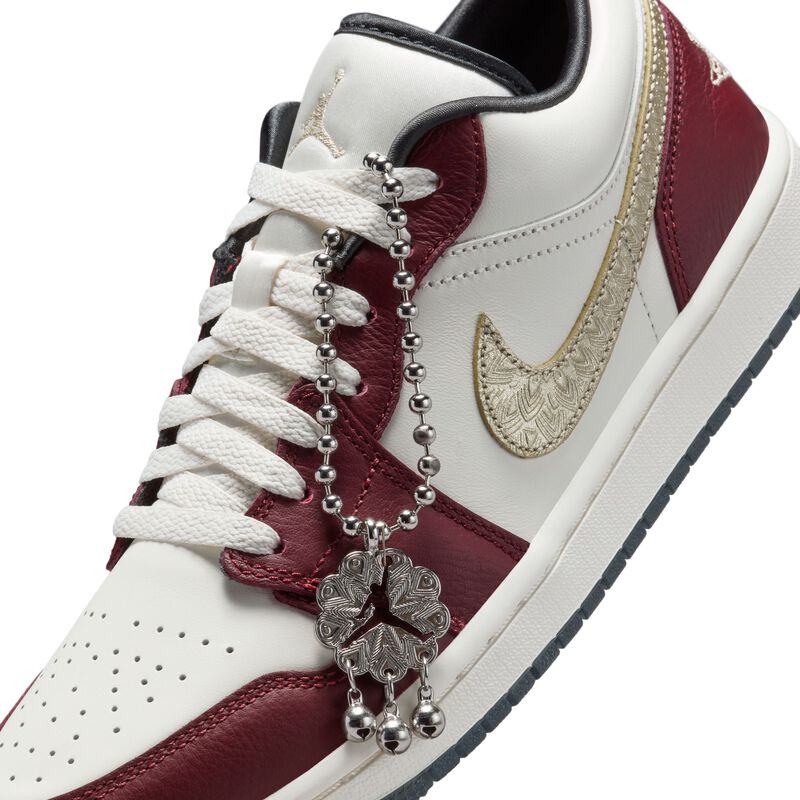 Air Jordan 1 Low SE Chinese New Year, Vela/Rojo oscuro de equipo/Gris ahumado oscuro/Oro metálico en grano, hi-res