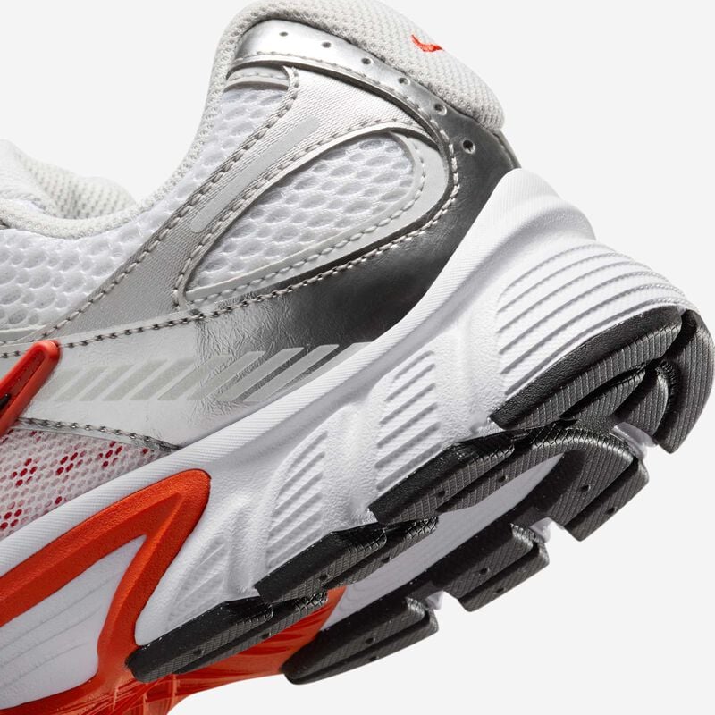 Nike V5 RNR, Blanco/Picante Rojo/Vasto Gris/Negro, hi-res
