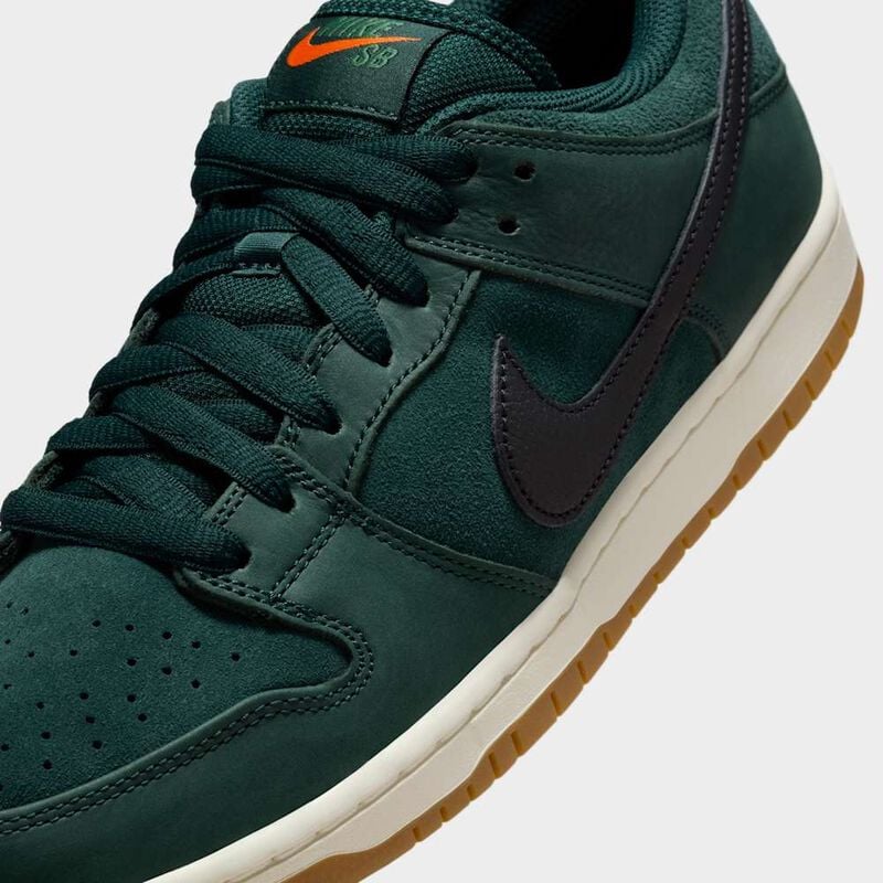 Nike SB Dunk Low Pro, Abeto Profundo/Negro-Abeto-Vela-Marr&oacute;n Goma Claro-Seguro Naranja, hi-res