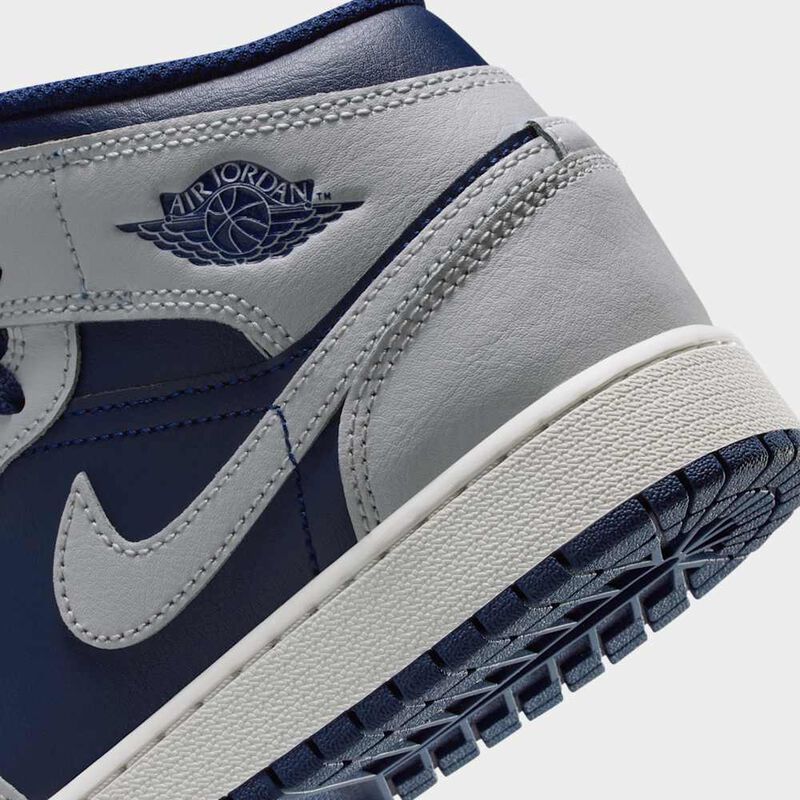 Air Jordan 1 Mid, Azul Vac&iacute;o/Platino Puro-Cumbre Lava-Lava Al Rojo Vivo-Foto Azul, hi-res