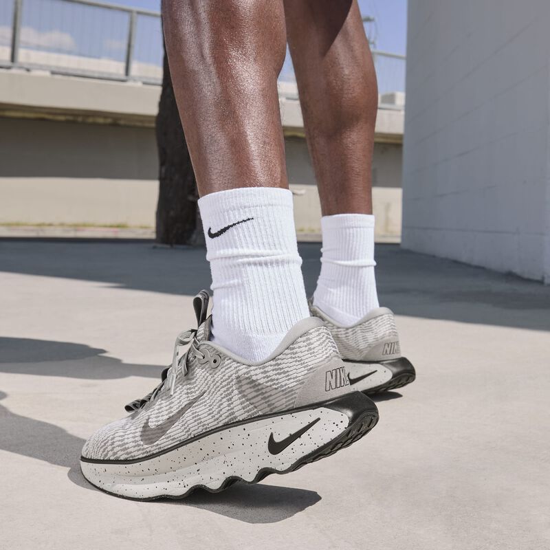 Nike Motiva, Mena de hierro claro/Peltre liso/Peltre liso, hi-res