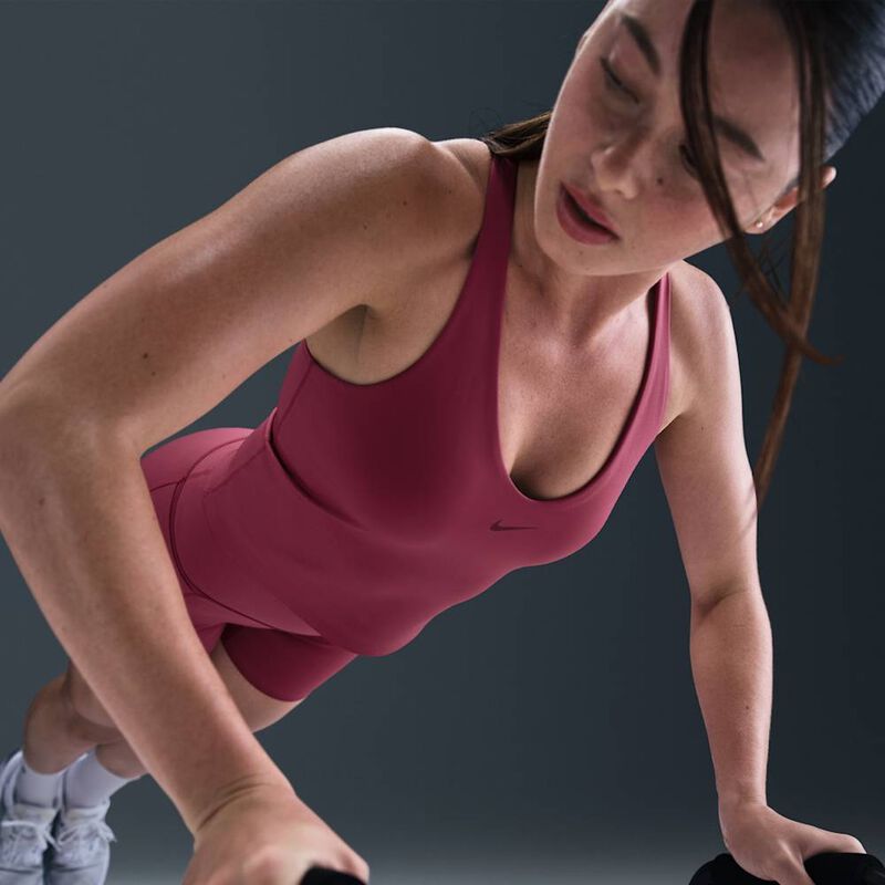 Nike Universa, Remolacha Dulce / Granate Oscuro / (Rush Granate), hi-res