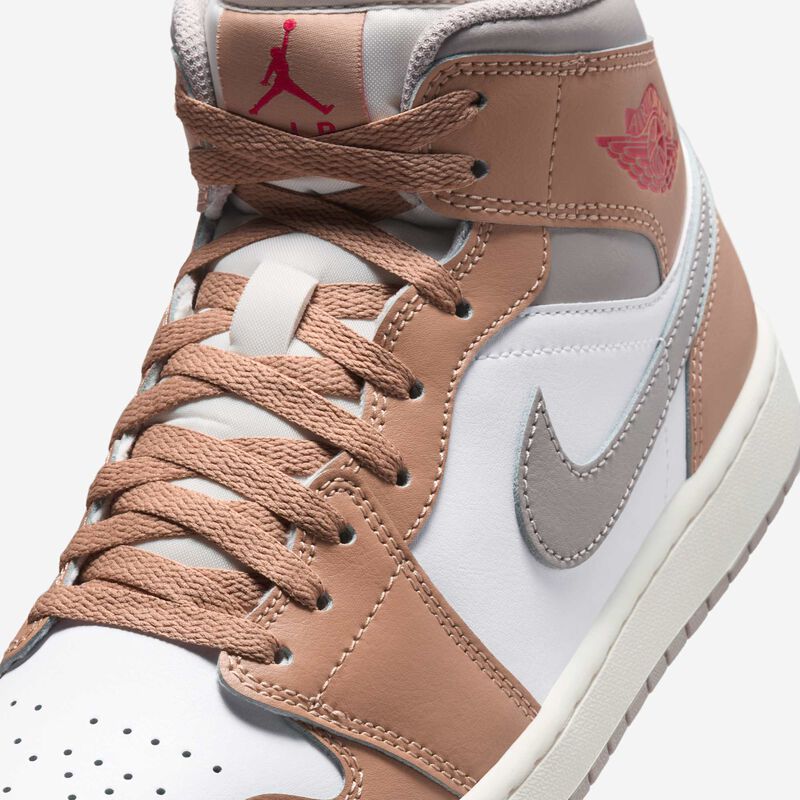 Air Jordan 1 Mid, Cáñamo/Blanco/Gris Universitario/Rojo Fuego, hi-res