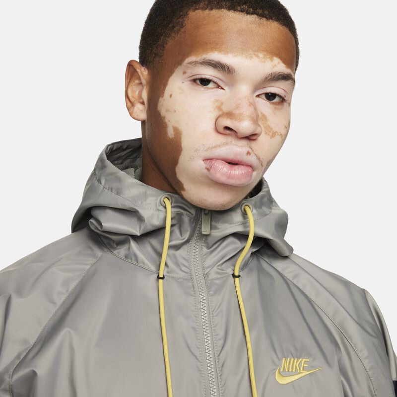 Nike Sportswear Windrunner, Negro/Estuco Oscuro/Oro Saturno, hi-res