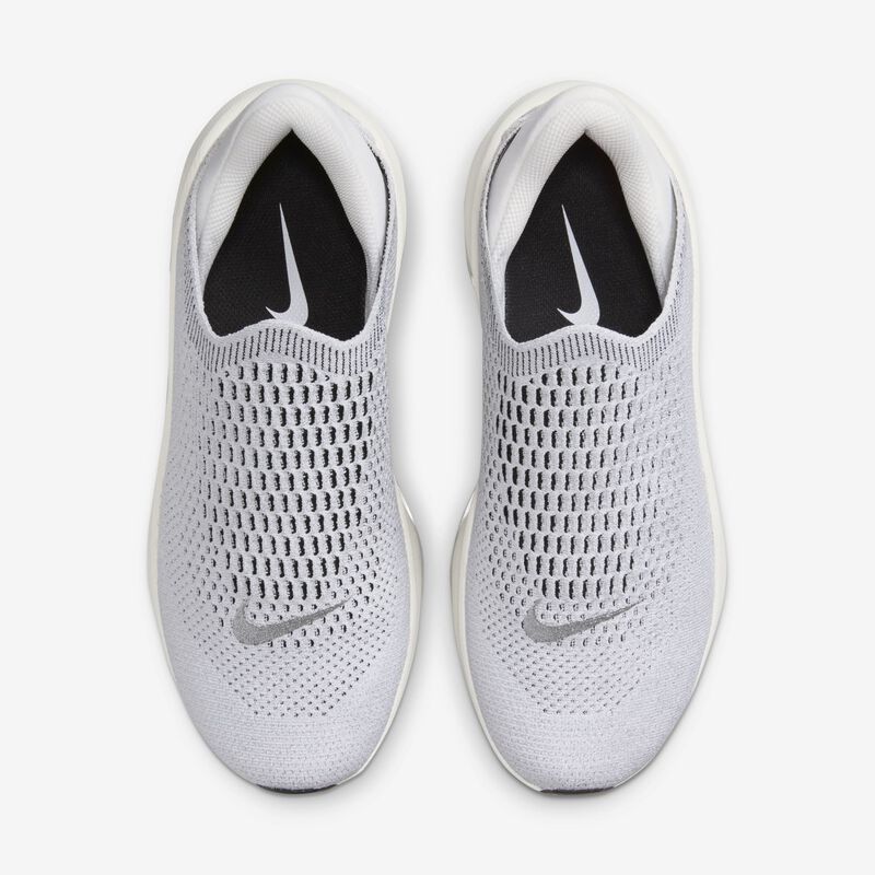 Nike Reina EasyOn Premium, Blanco Cumbre/Vela/Negro/Plata Metalizado, hi-res