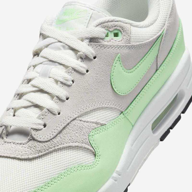 Nike Air Max 1 Essential, Blanco Cumbre/Polvo Fotón/Negro/Verde Vapor, hi-res