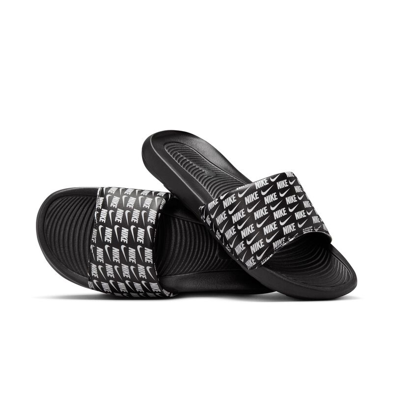 Nike Victori One, Negro/Negro/Blanco, hi-res