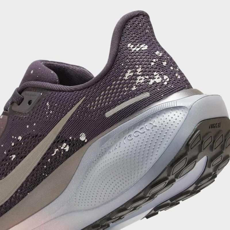 Nike Pegasus 41 SE, P&uacute;rpura Cueva/Gris Met&aacute;lico Oscuro-Negro-Gris Oscuro-Part&iacute;cula Rosa-Cenicienta Pizarra, hi-res