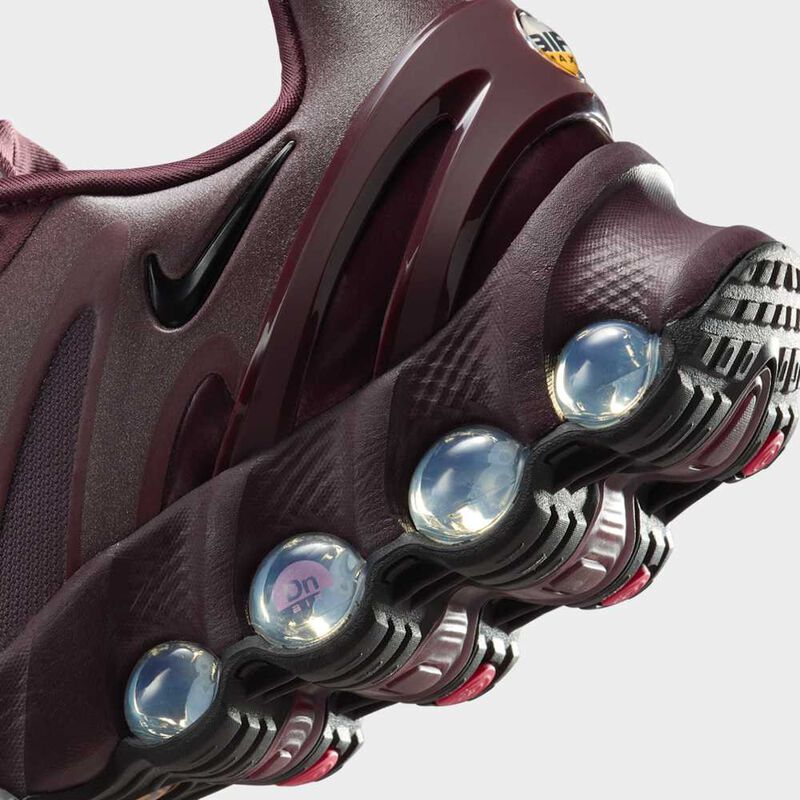 Nike Air Max Dn8, Borgo&ntilde;a Crush/Negro-Burdeos Crush-Met&aacute;lico Plata, hi-res