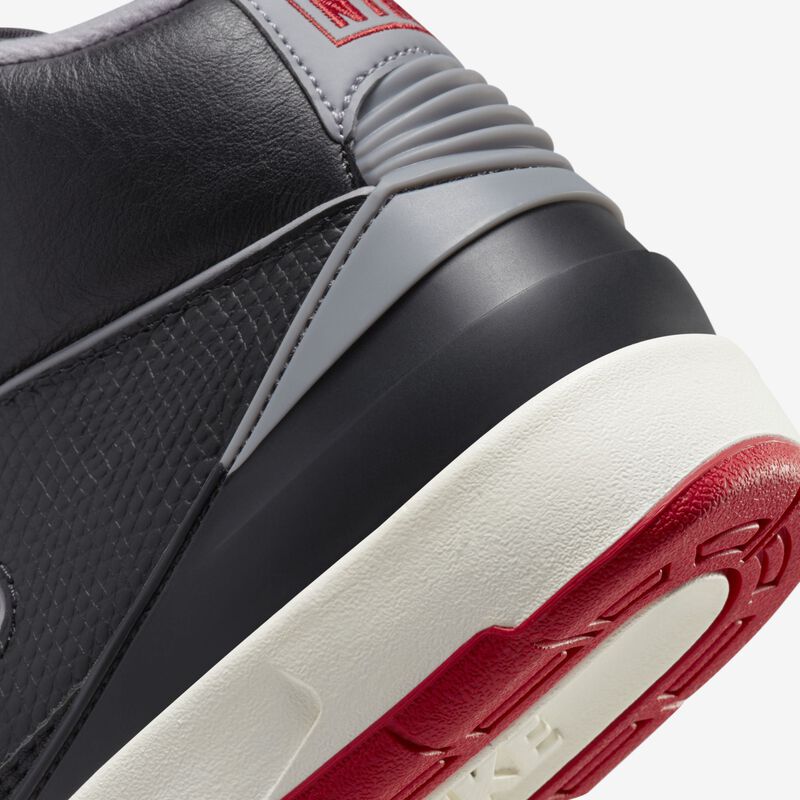 Air Jordan 2 Retro, Negro/Gris cemento-rojo fuego-vela, hi-res