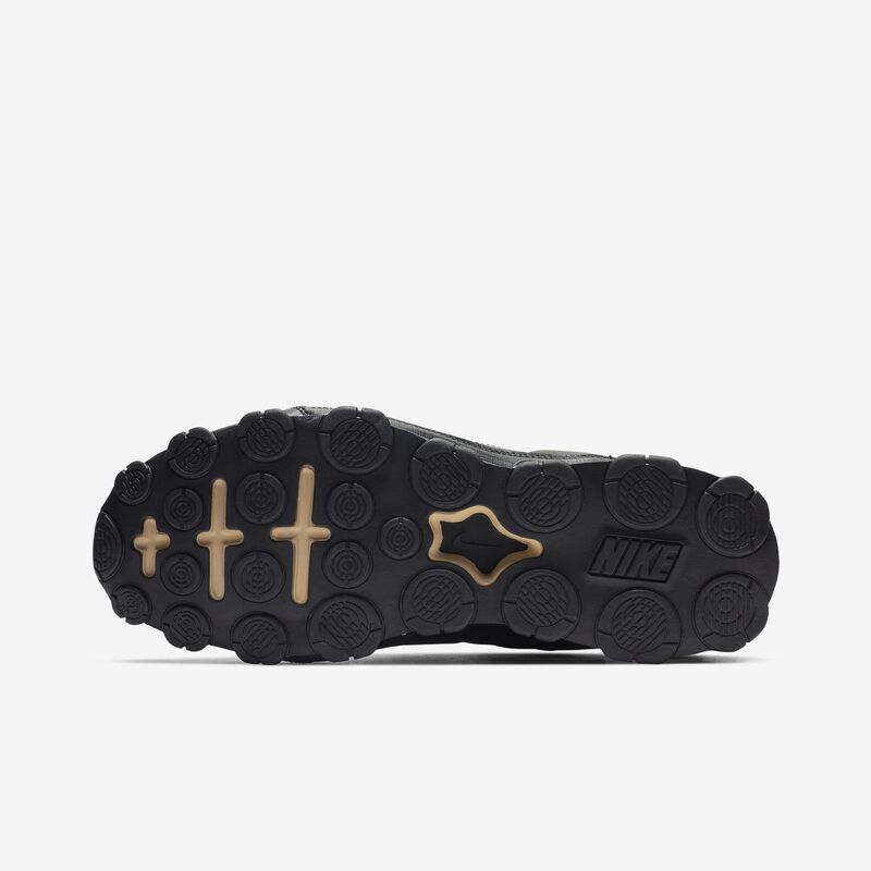Nike Reax 8 TR, Negro/Negro/Oro Metalizado, hi-res