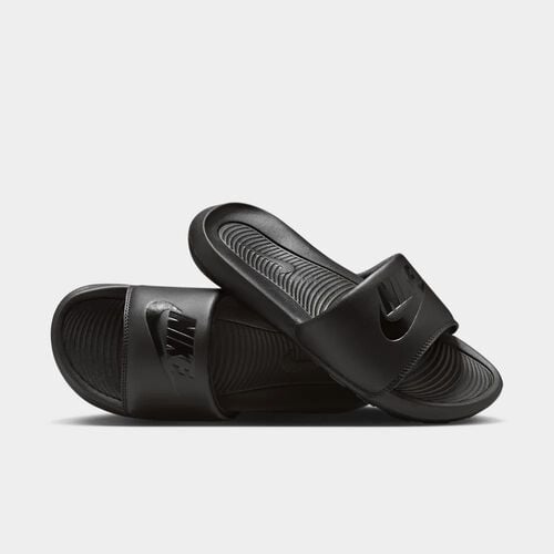 Nike Victori One, Negro/Negro/Negro, hi-res
