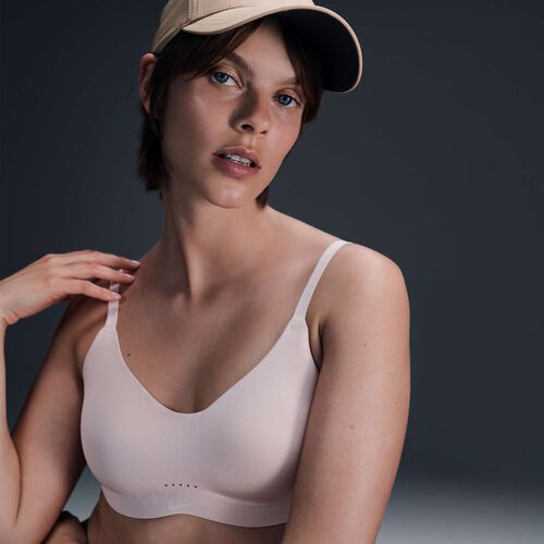 Nike Alate Minimalist