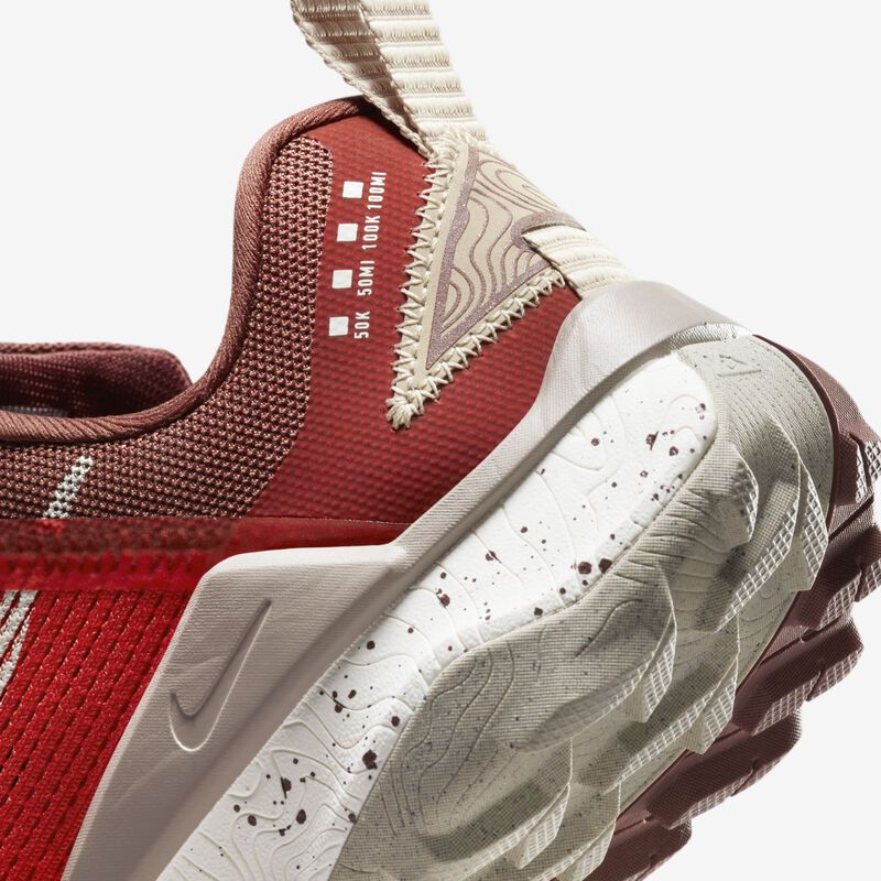 Nike Wildhorse 8, Rojo Picante/Pony oscuro/Gris topo difuso/Vela, hi-res