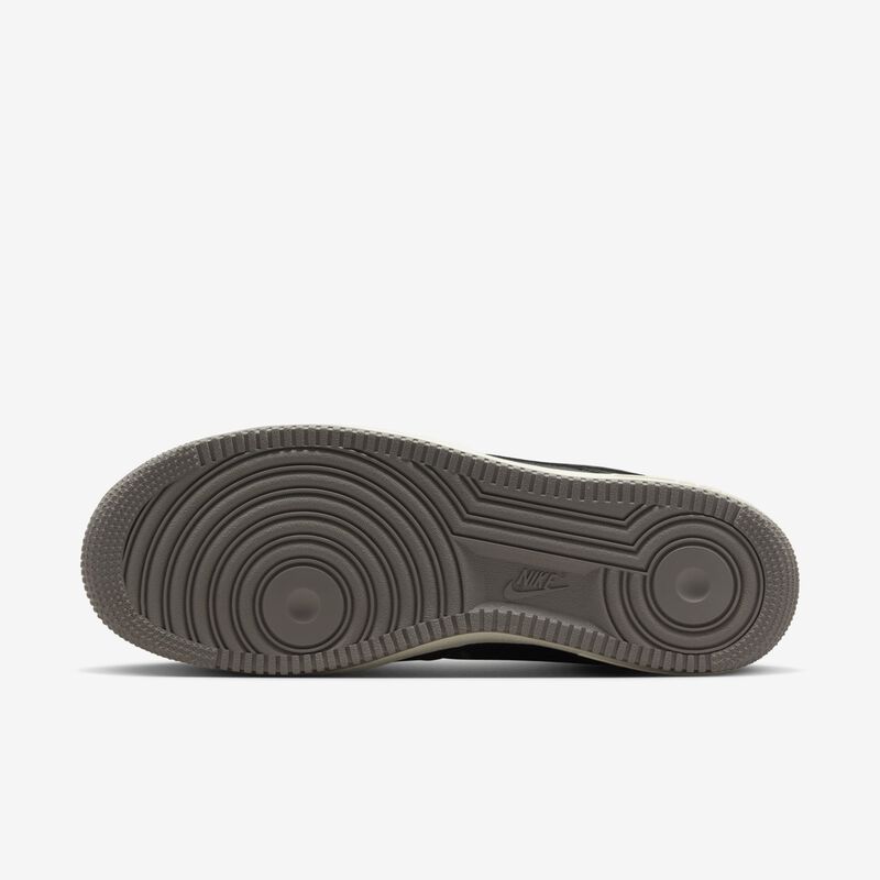 Nike Air Force 1 '07 LV8, Negro/Peltre Plano/Leche De Coco/Negro, hi-res