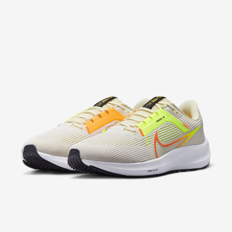 Nike Pegasus 40, Blanco/Leche de coco/Voltio/Multicolor, hi-res
