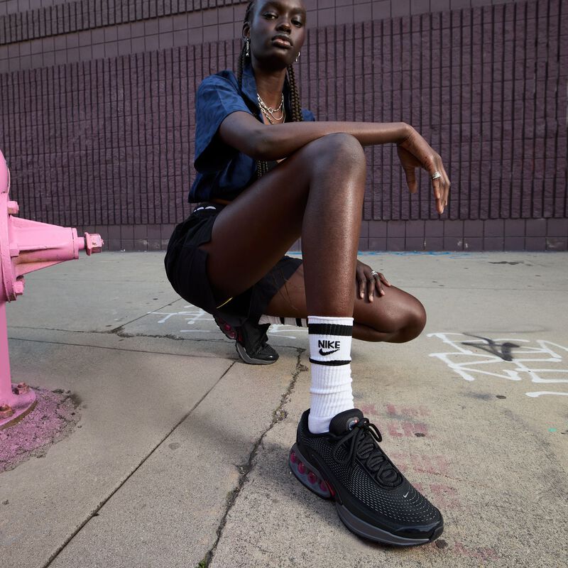 Nike Air Max Dn, Negro/Gris humo oscuro/Antracita/Carmesí claro, hi-res