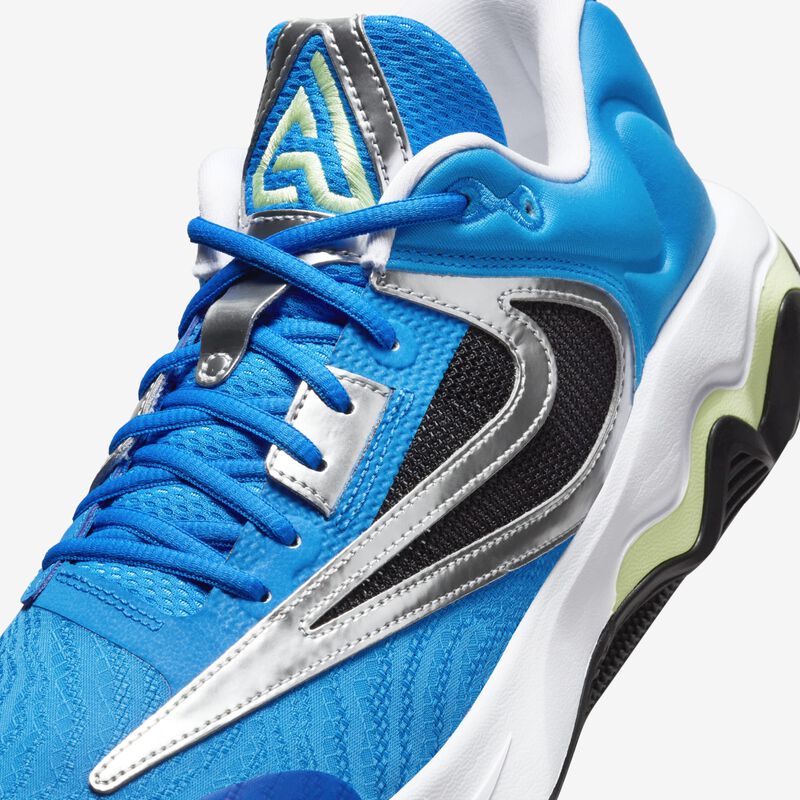 Giannis Immortality 3, Foto Azul/Apenas Volt/Blanco/Negro, hi-res