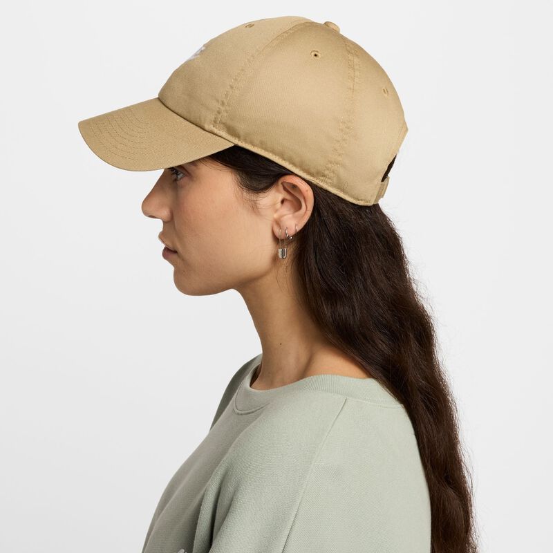 Nike Club, Paracaídas Beige/(Blanco), hi-res