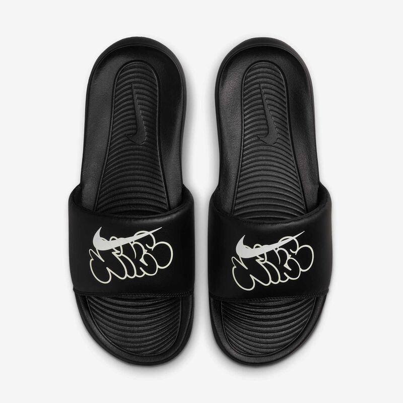 Nike Victori One, Negro/Vela/Blanco, hi-res