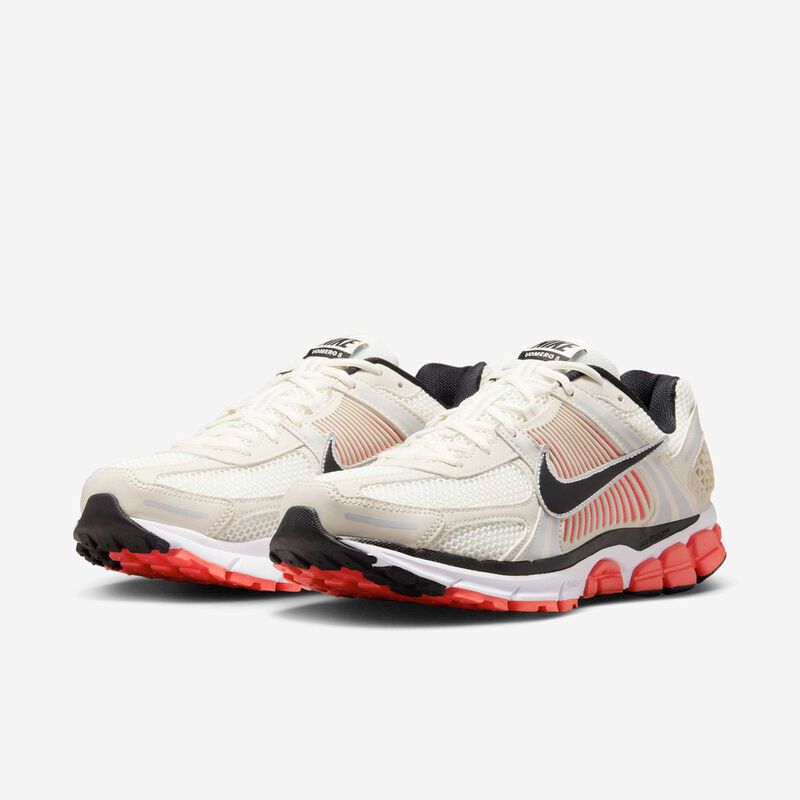 Nike Zoom Vomero 5, Orewood Claro Marrón/Carmesí brillante/Vela/Negro, hi-res