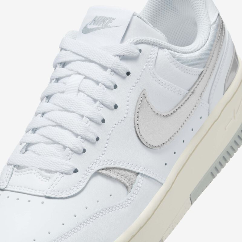 Nike Gamma Force, Blanco/Gris Humo Claro/Polvo Fotón/Plata Metalizado, hi-res