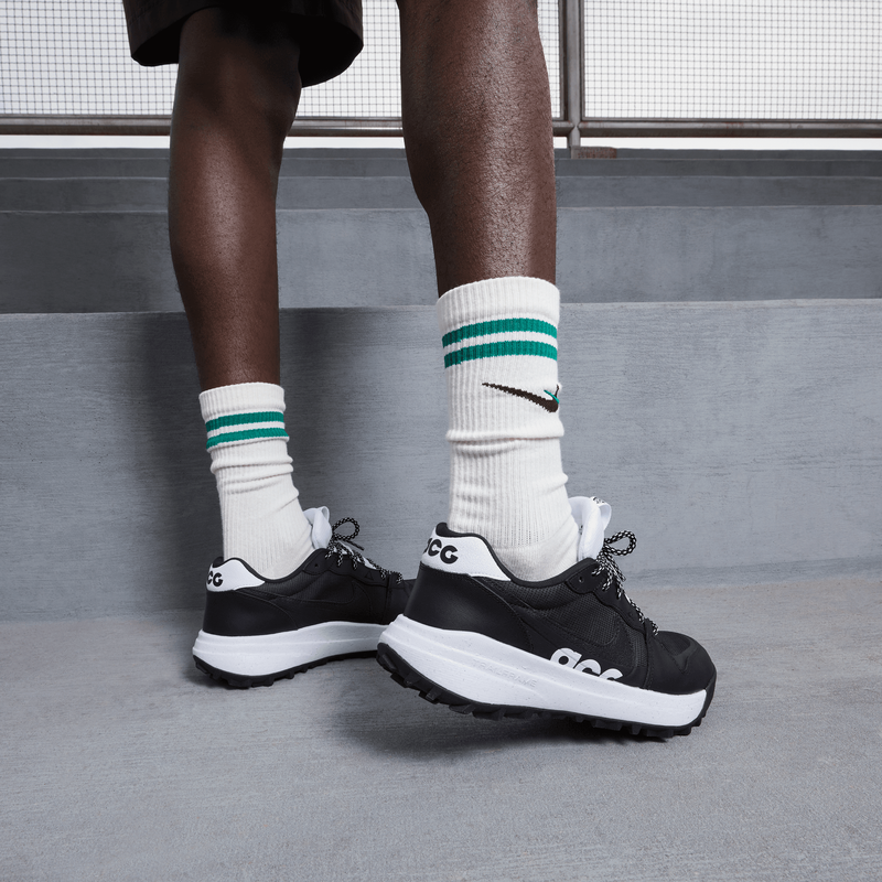 Nike ACG Lowcate, Negro/Negro/Blanco, hi-res