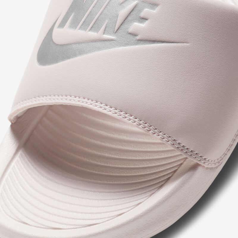 Nike Victori One, Medio Rosa/Medio Rosa/Plata Metalizado, hi-res
