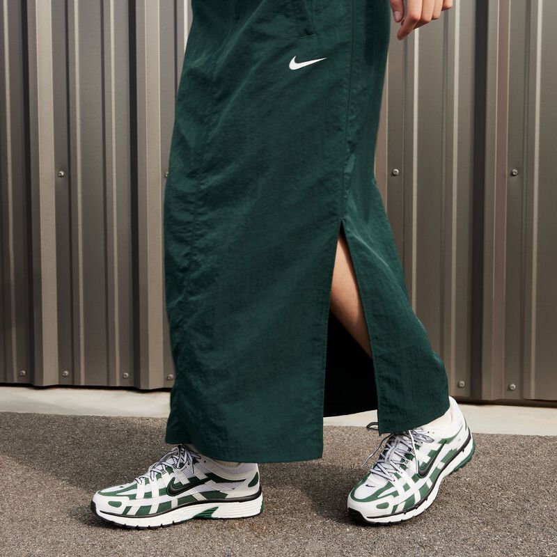 Nike P-6000, Blanco Cumbre/Negro/Blanco Cumbre Metalizado/Abeto, hi-res