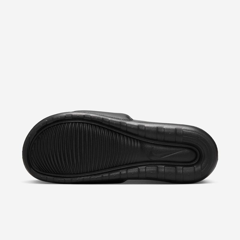 Nike Victori One, Negro/Vela/Blanco, hi-res