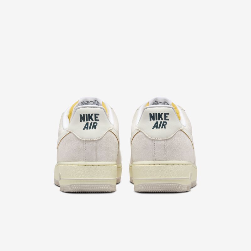 Nike Air Force 1 '07, Marrón verdoso claro/Leche de coco/Jungla intenso/Vela, hi-res
