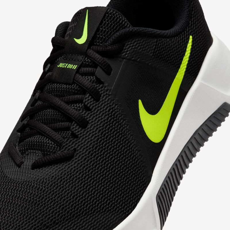 Nike MC Trainer 3, Negro/Fantasma/Voltio, hi-res