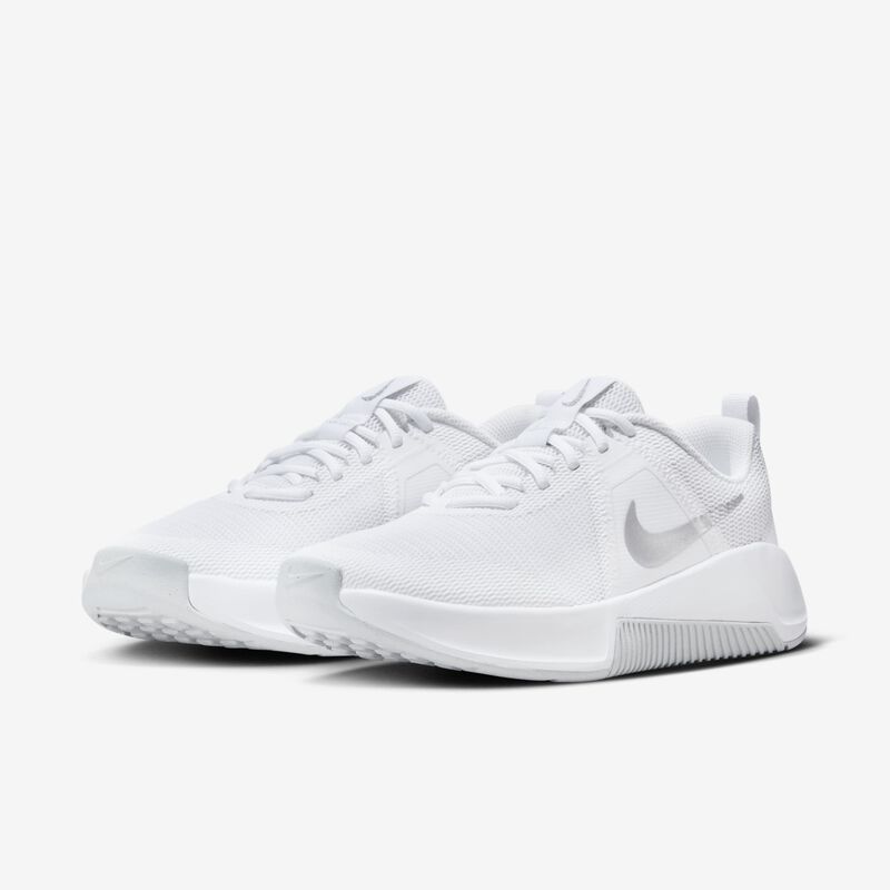 Nike MC Trainer 3, Blanco/Polvo Fotón/Platino Metalizado, hi-res
