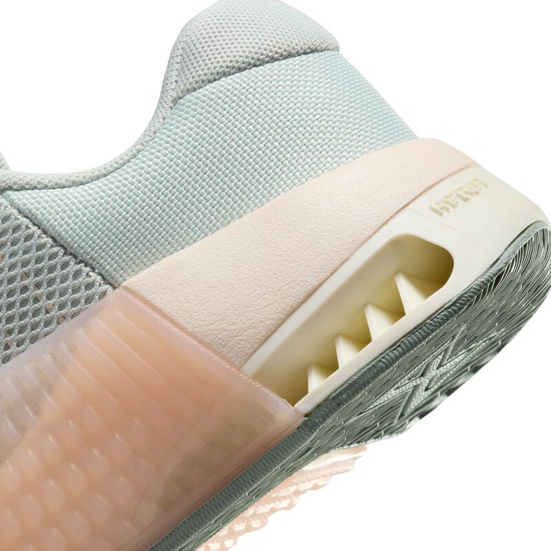Nike Metcon 9, Plata claro/Hielo de guayaba/Verde mica/Marfil pálido, hi-res