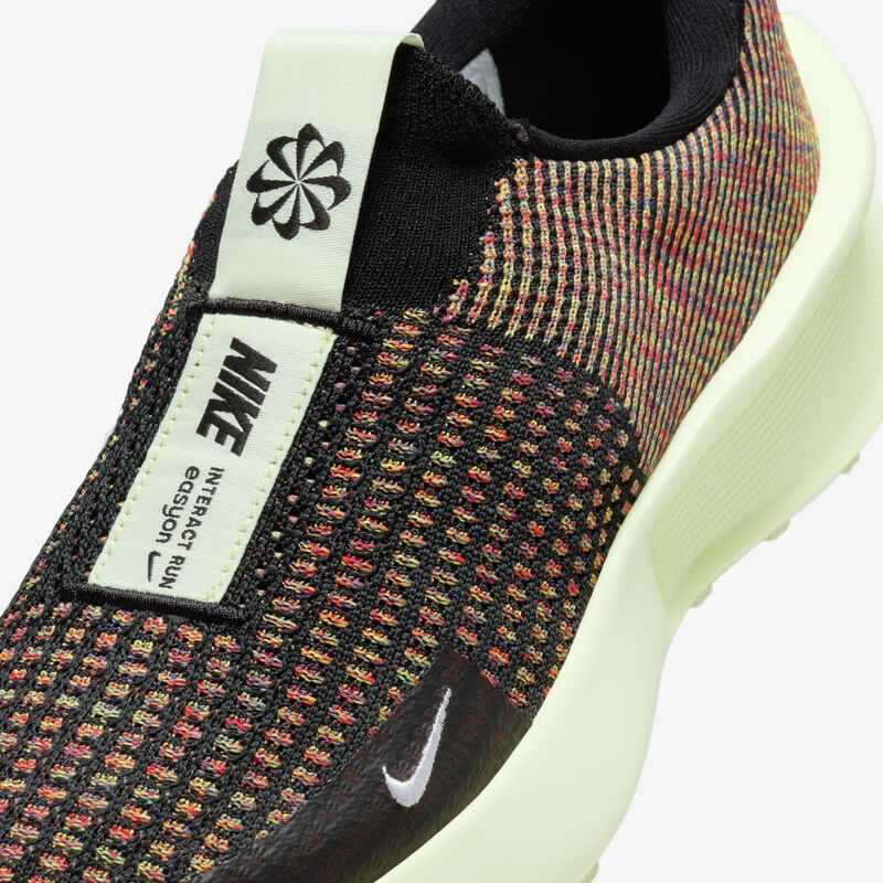 Nike Interact Run EasyOn SE, Negro/Blanco-Voltio Ligero-Multicolor, hi-res