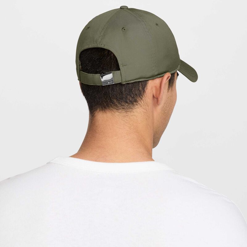 Nike Dri-FIT Club, Oliva Medio/Plata Metalizado, hi-res