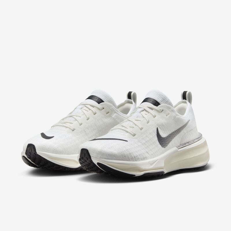 Nike Invincible 3, Cumbre Blanca/Negra-Vela-Leche De Coco, hi-res