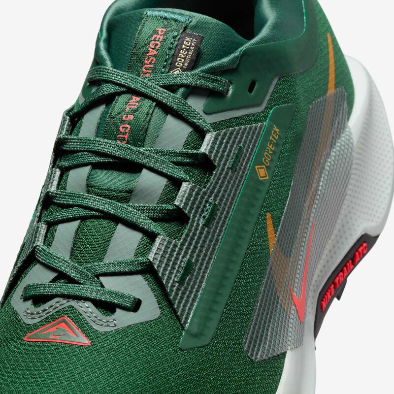 Nike Pegasus Trail 5 GORE-TEX, Abeto/Verde arcilla/Ocre del desierto/Carmesí brillante, hi-res