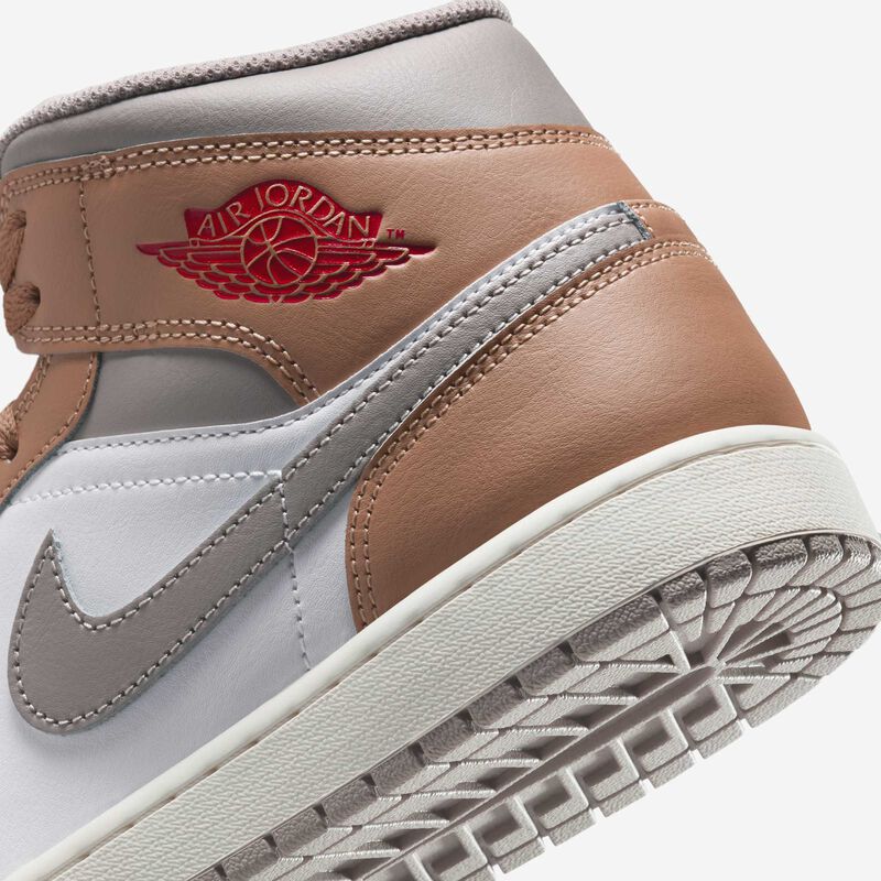 Air Jordan 1 Mid, Cáñamo/Blanco/Gris Universitario/Rojo Fuego, hi-res