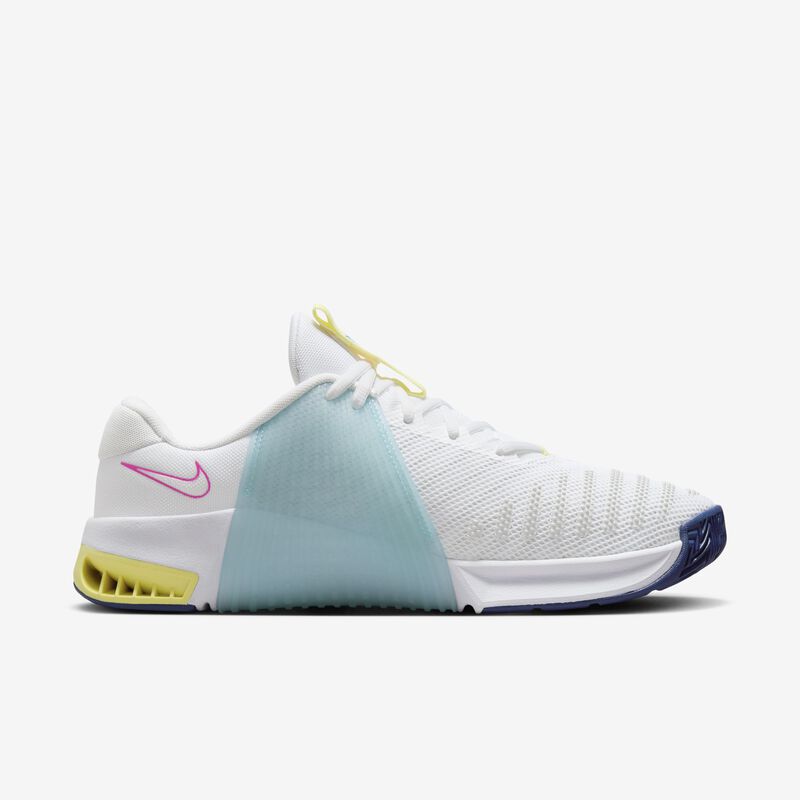Nike Metcon 9, Blanco/Blanco-Azul Real Profundo-Rosa Feroz, hi-res